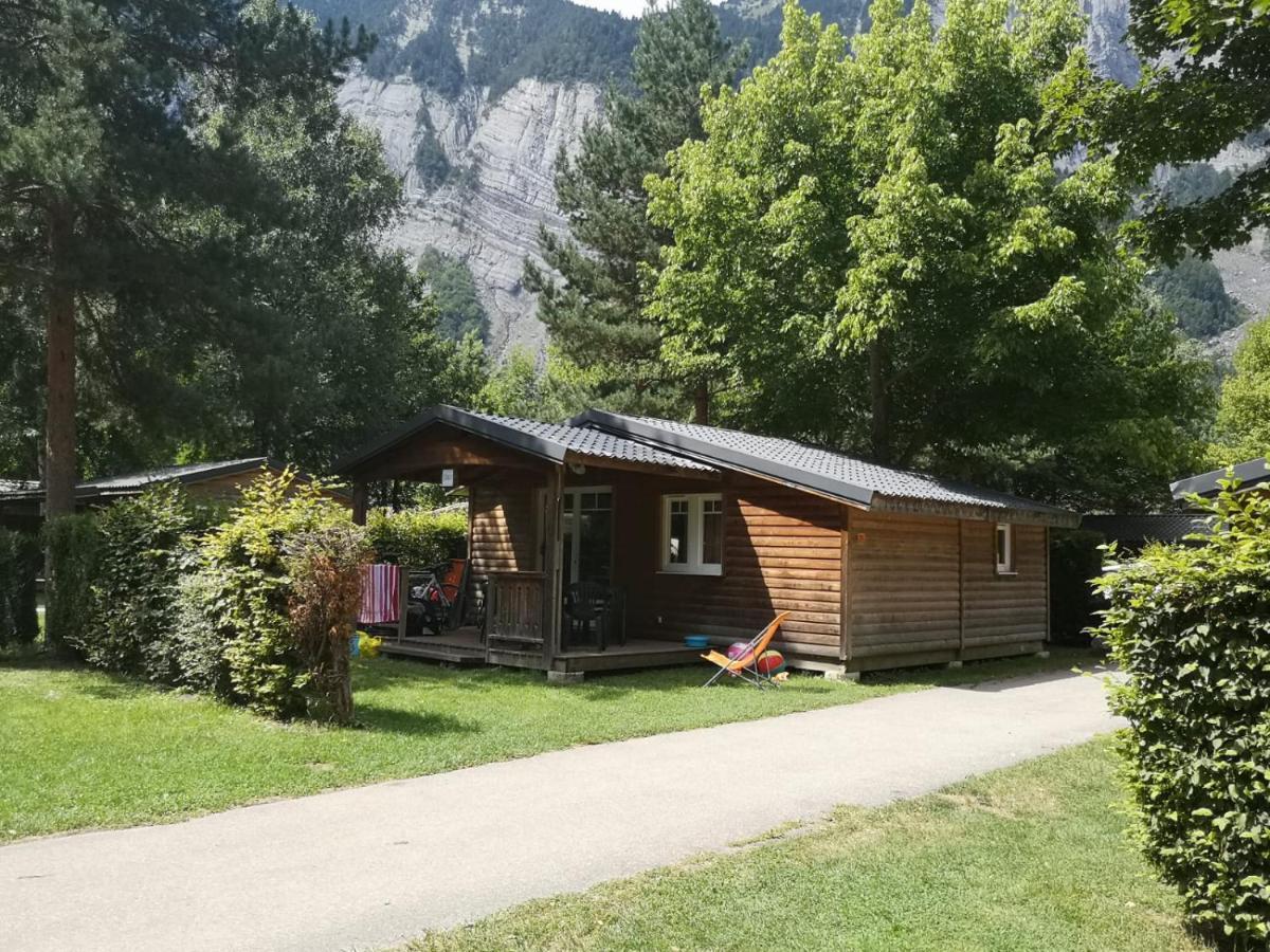 Camping Le Colporteur Hotel Le Bourg-d'Oisans Exterior photo