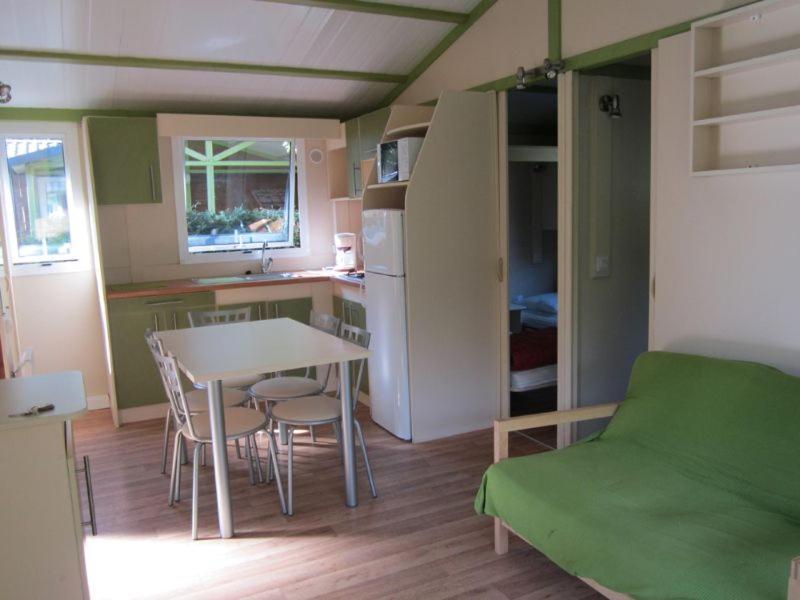 Camping Le Colporteur Hotel Le Bourg-d'Oisans Exterior photo