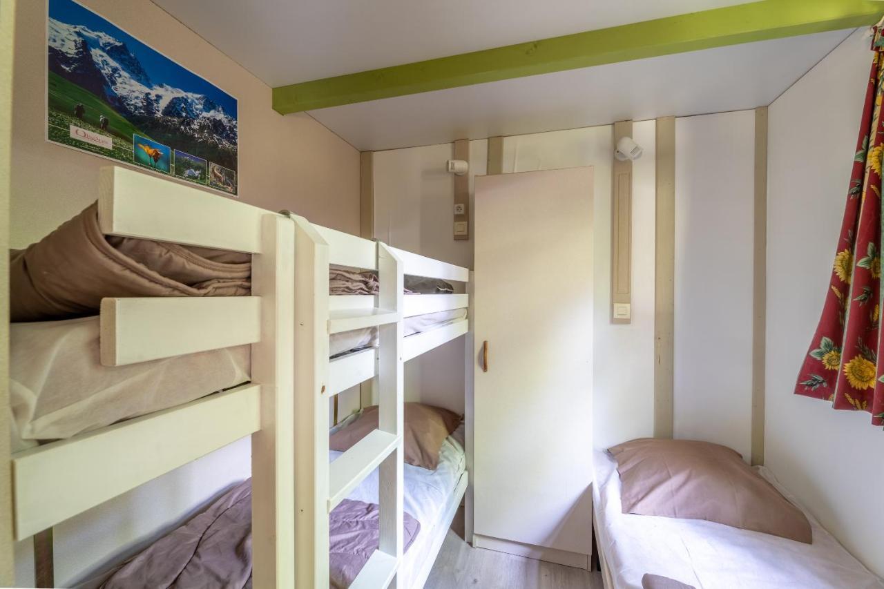 Camping Le Colporteur Hotel Le Bourg-d'Oisans Exterior photo