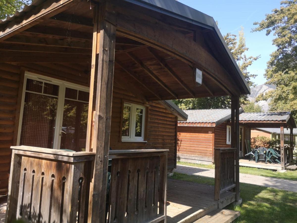 Camping Le Colporteur Hotel Le Bourg-d'Oisans Exterior photo