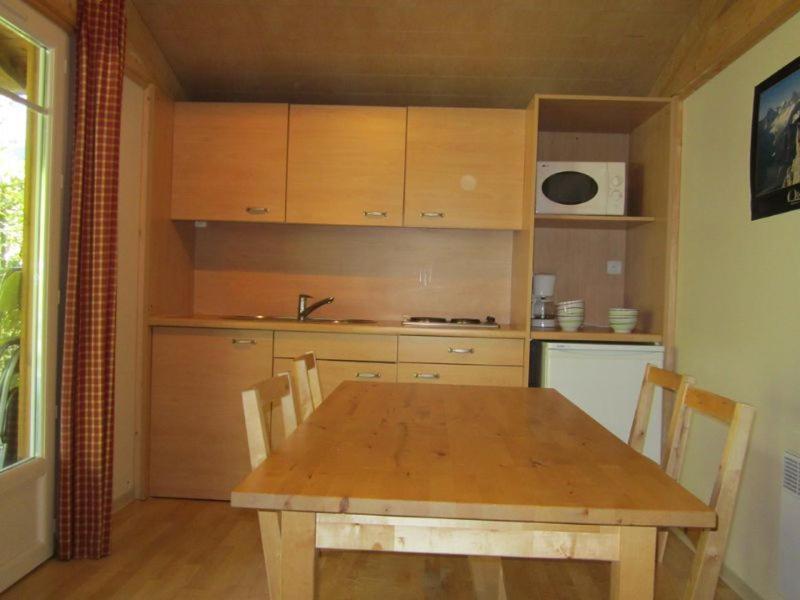 Camping Le Colporteur Hotel Le Bourg-d'Oisans Exterior photo