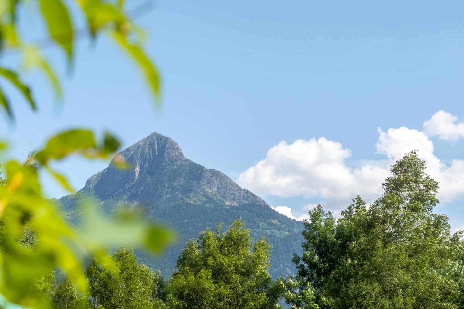 Camping Le Colporteur Hotel Le Bourg-d'Oisans Exterior photo