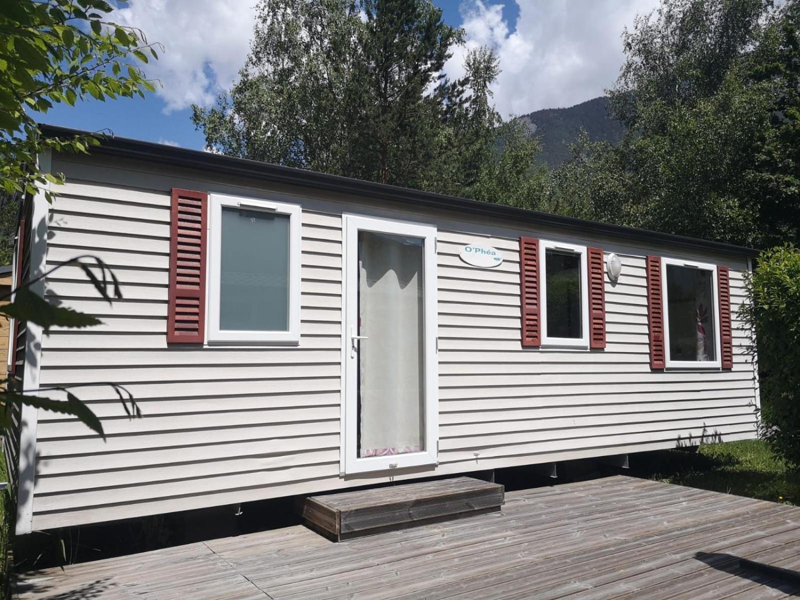 Camping Le Colporteur Hotel Le Bourg-d'Oisans Exterior photo