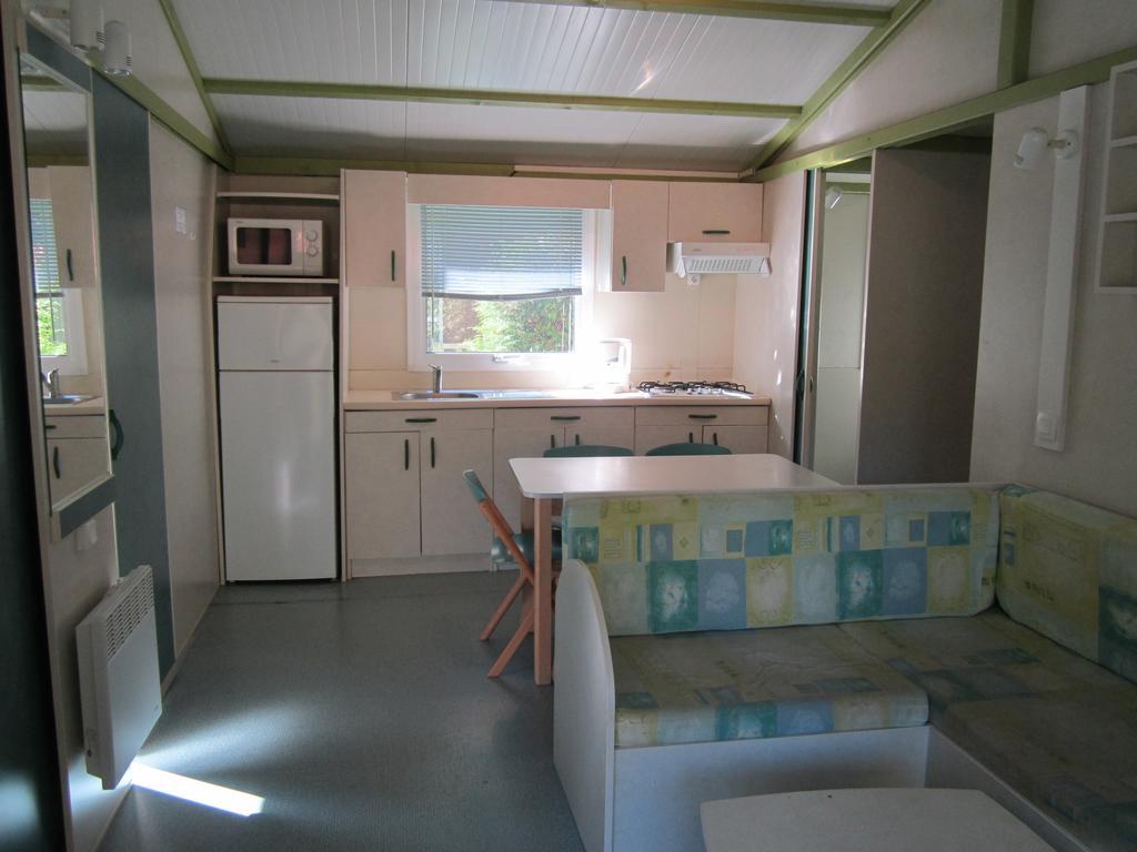 Camping Le Colporteur Hotel Le Bourg-d'Oisans Exterior photo